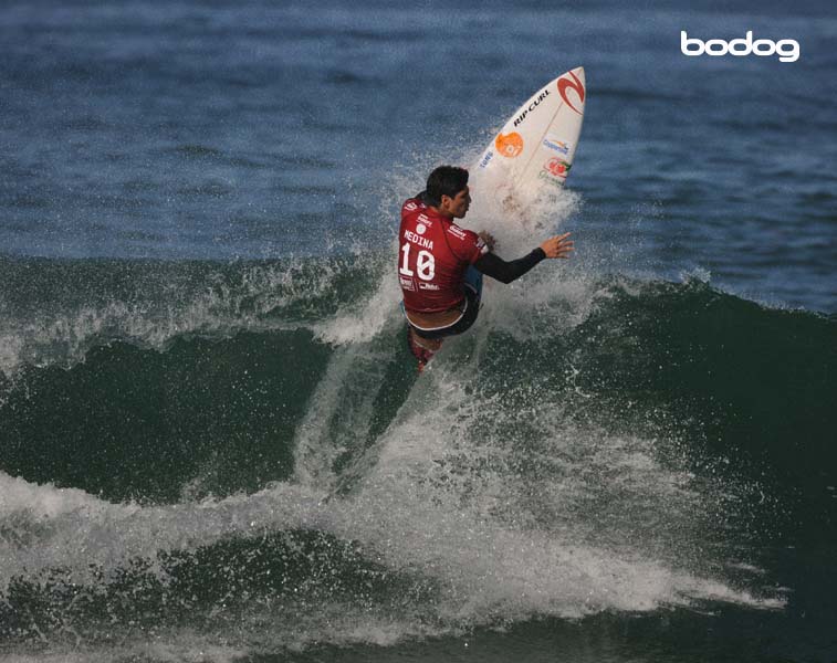 Aposte em surf com Gabriel Medina