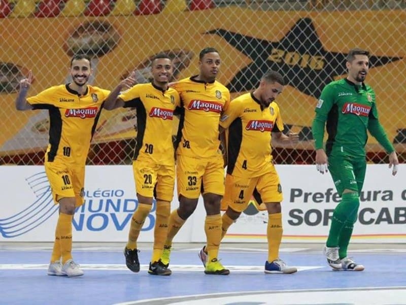 Nosso Clube - Melhor jogador de futsal da história, Falcão