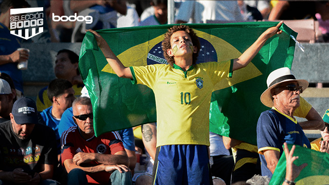 fan de brasil con camiseta de Neymar
