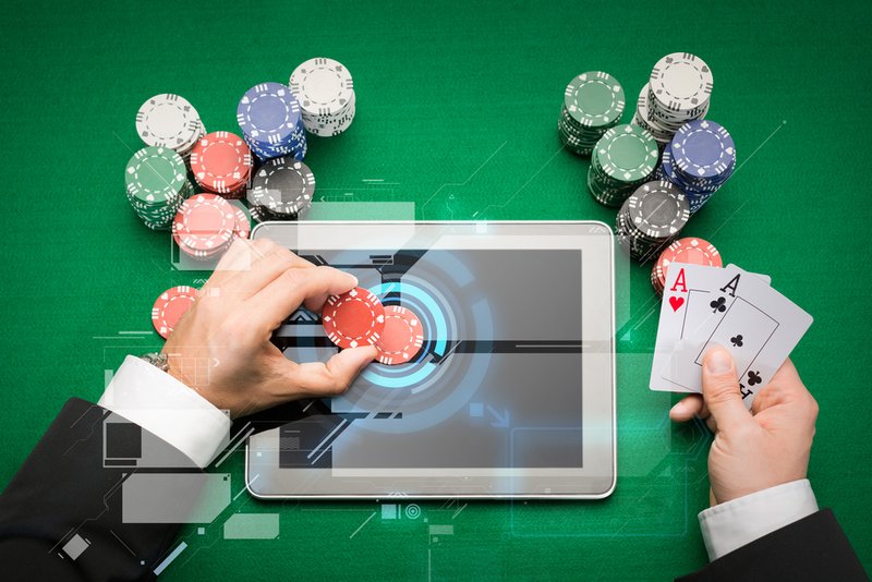 Interfaces simples dos jogos de poker online escondem tecnologias avançadas