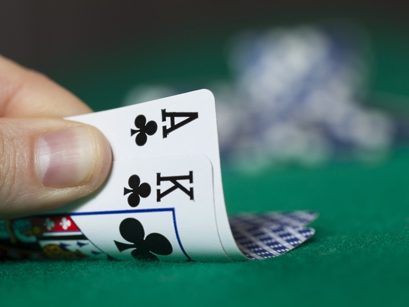 Como Jogar Par de Valetes Pré-flop Contra uma 3-Bet