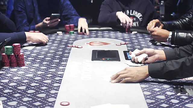 A importância de uma boa primeira experiência em grandes torneios de poker  ao vivo