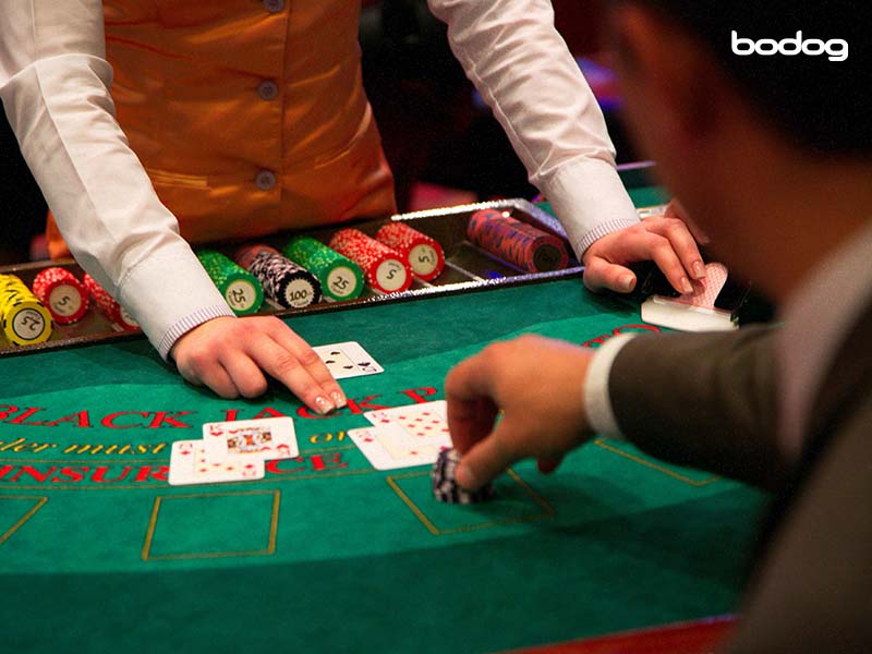 Apuestas de alto riesgo en el blackjack