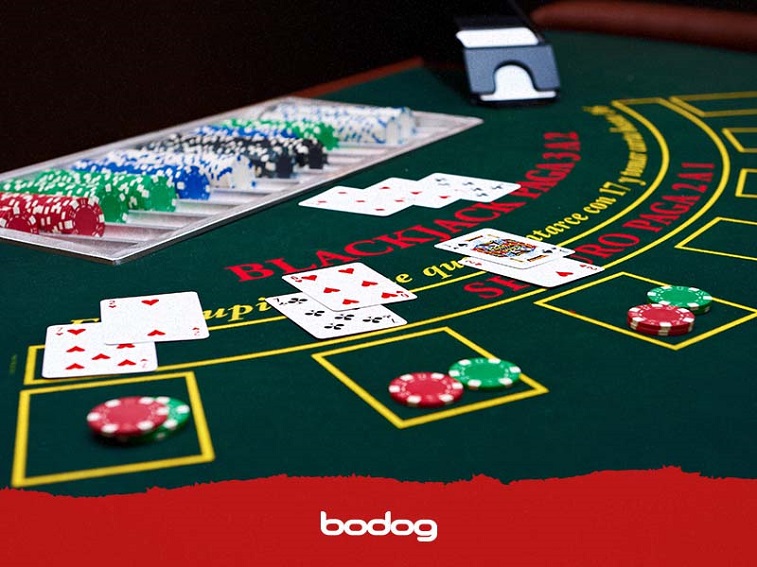 Quantos baralhos de blackjack são usados em uma partida