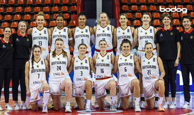 Chegou a vez do time feminino atual de basquete da Alemanha